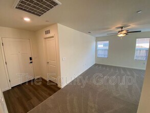 494 Blue Rdg in Tulare, CA - Building Photo - Building Photo