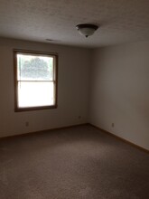 7065 Starcliff Ave NW, Unit #10 in North Canton, OH - Building Photo - Building Photo