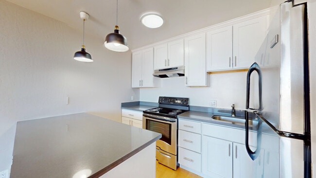 653 Kansas St in San Francisco, CA - Building Photo - Building Photo