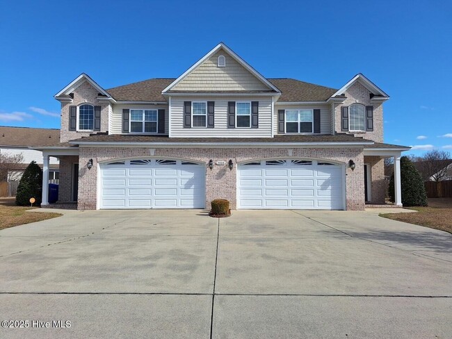 2000 Croyden Cir in Greenville, NC - Building Photo - Building Photo