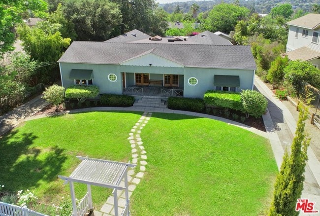 property at 342 Pasadena Ave