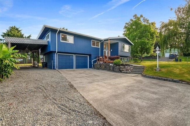 1940 S 244th St in Des Moines, WA - Foto de edificio - Building Photo