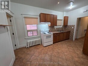 1733 Dufferin St in Toronto, ON - Building Photo - Building Photo