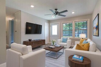 1209 E Lovers Ln in Arlington, TX - Building Photo - Building Photo