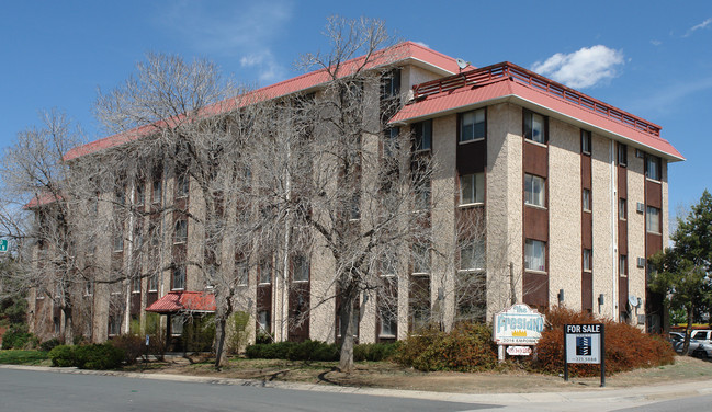 Monte Vista in Aurora, CO - Foto de edificio - Building Photo