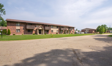 Forestview Court Apartments in Appleton, WI - Building Photo - Other