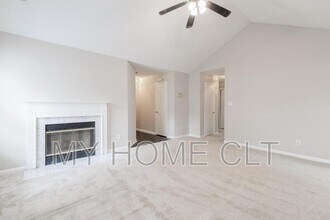12025 Brownestone View Dr in Charlotte, NC - Building Photo - Building Photo