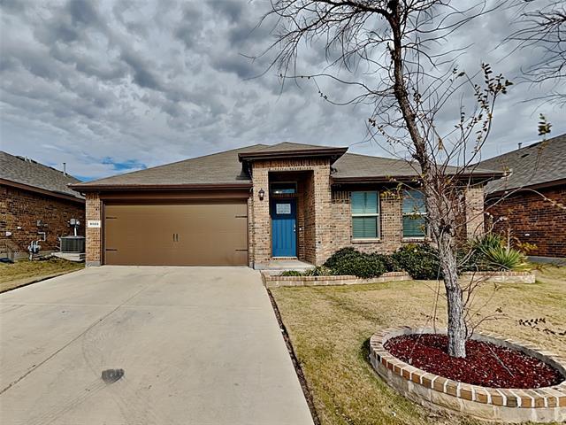 9000 Eagles Landing Dr in Fort Worth, TX - Foto de edificio