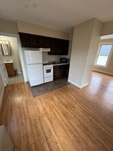 38 Oak St in Augusta, ME - Building Photo - Building Photo