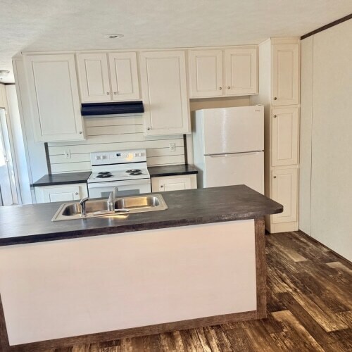 110 Jones St in Hamlet, NC - Building Photo - Building Photo