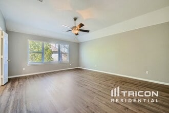 5451 Pecan Creek Cir in Fort Worth, TX - Building Photo - Building Photo