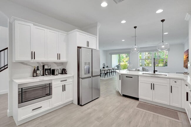 15760 Italian Cypress Way in Wellington, FL - Building Photo - Building Photo