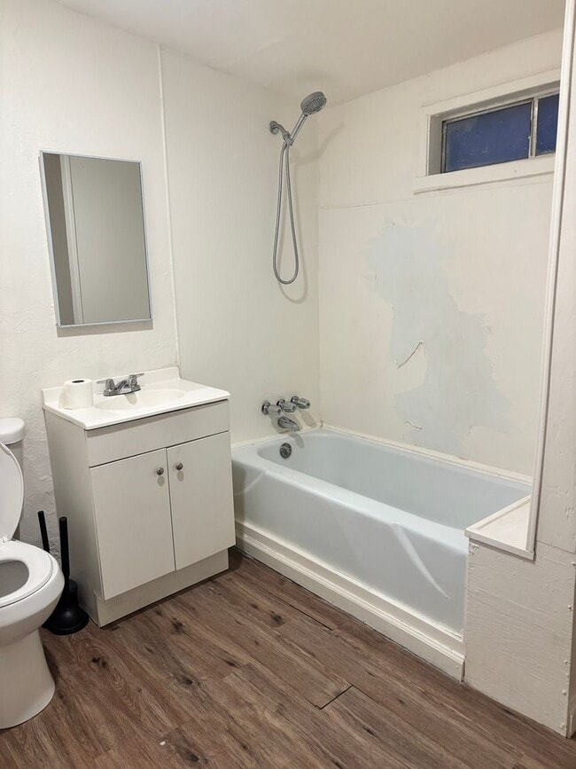 615 Central in Bakersfield, CA - Building Photo - Building Photo