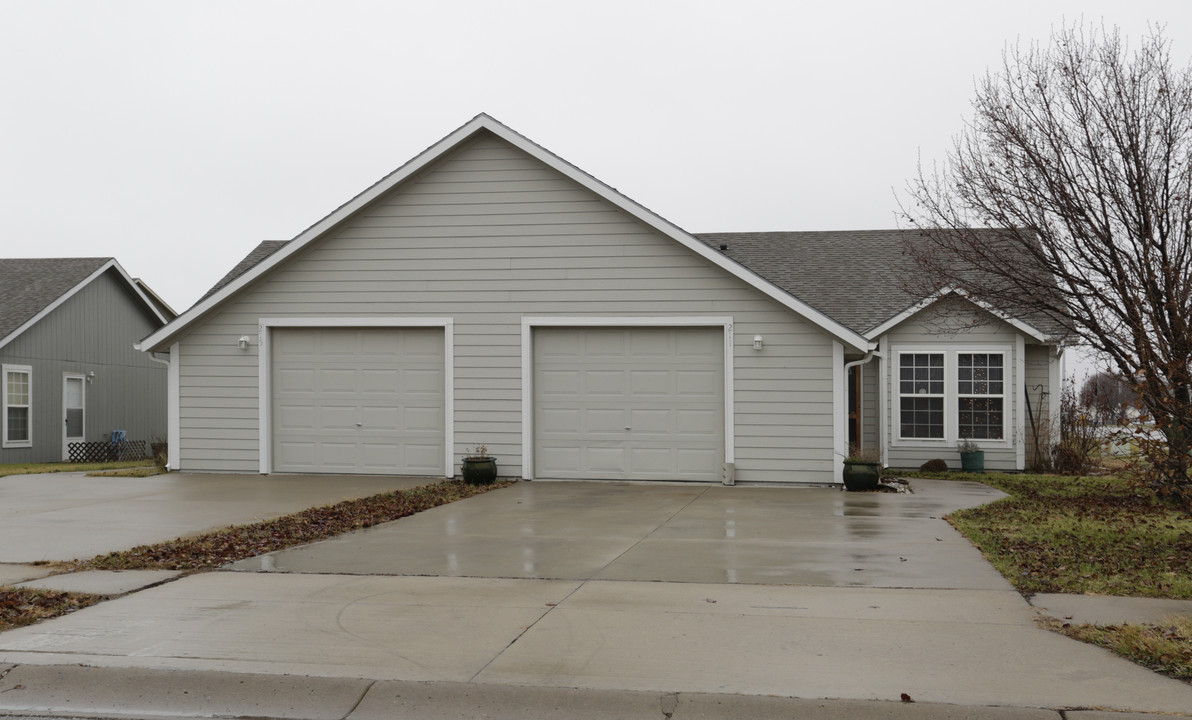 Lincoln Townhomes and Duplexes in Gardner, KS - Building Photo