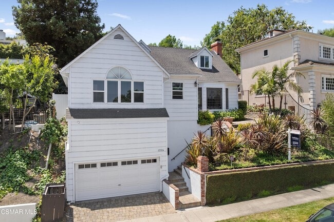 13324 Valley Vista Blvd in Los Angeles, CA - Building Photo - Building Photo