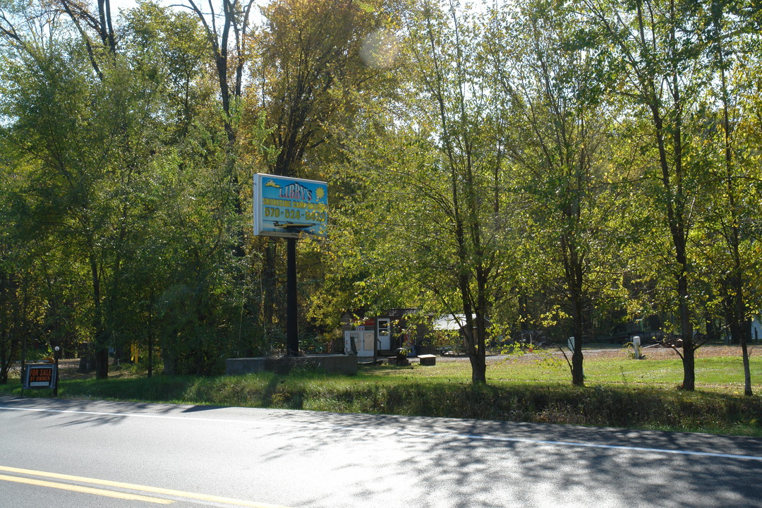 Libby's Shoreside Campground in Milton, PA - Building Photo