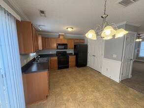 4242 Dudleys Grant Dr in Winterville, NC - Building Photo - Building Photo