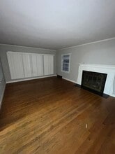 1504 W Gate Pkwy in Rockford, IL - Building Photo - Building Photo