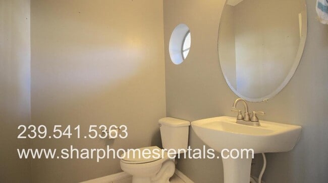 2420 Laurentina Ln in Cape Coral, FL - Building Photo - Building Photo