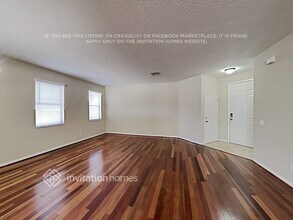 17545 Glenapp Dr in Land O Lakes, FL - Building Photo - Building Photo