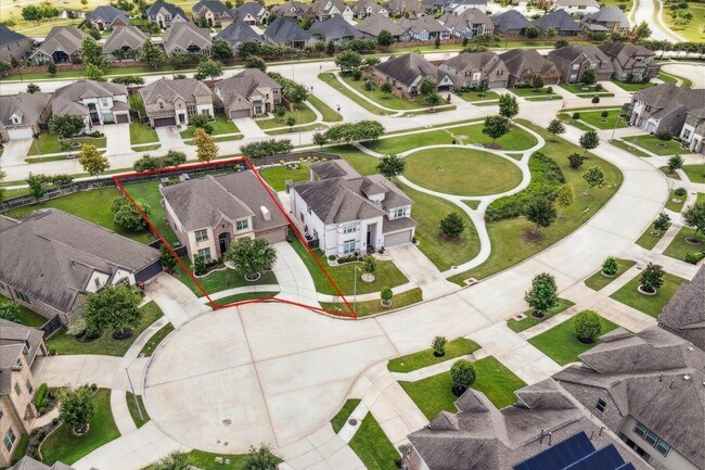 1911 Donna Temple Ct