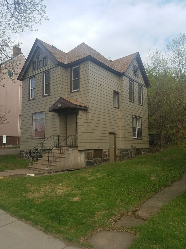 property at 613 E 1st St