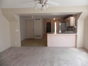 9840 N Lewis Ave in Kansas City, MO - Building Photo - Building Photo