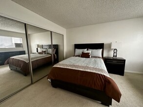 1250 S Saltair Ave in Los Angeles, CA - Foto de edificio - Building Photo