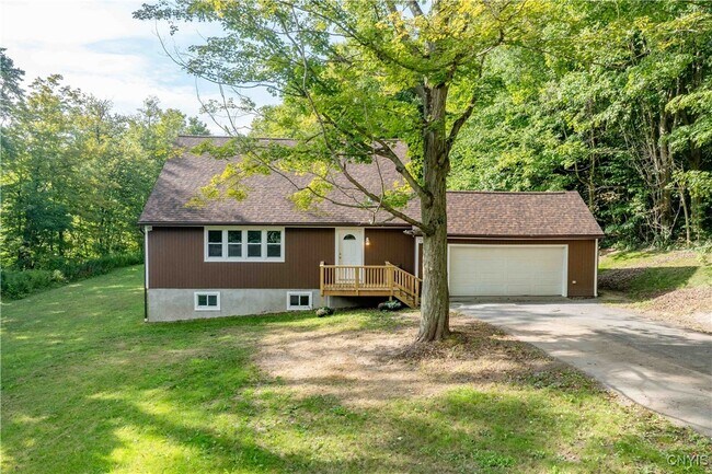 141 Engles Rd in Oswego, NY - Building Photo - Building Photo