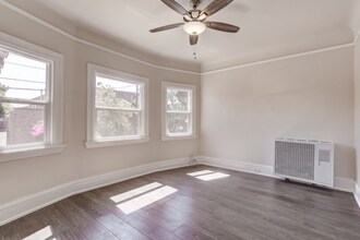 3027 Filbert St, Unit 1 in Oakland, CA - Foto de edificio - Building Photo