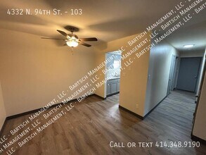4332 N 94th St in Wauwatosa, WI - Building Photo - Building Photo
