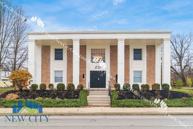 property at 2085 W Broad St