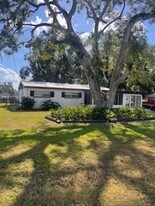 1905 E Linda St in Plant City, FL - Building Photo
