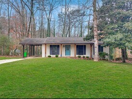 5282 Maple Valley Rd SW in Mableton, GA - Building Photo