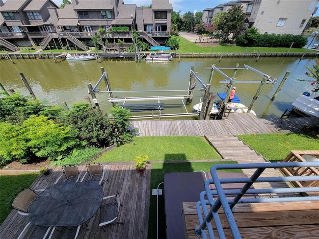 18309 Sandy Cove Dr in Houston, TX - Building Photo - Building Photo