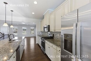 433 Marianna Dr in Glen Burnie, MD - Building Photo
