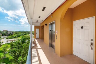 555 E Dania Beach Blvd in Dania Beach, FL - Building Photo - Building Photo