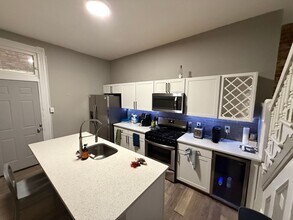 1616 Roland St in Pittsburgh, PA - Building Photo - Building Photo