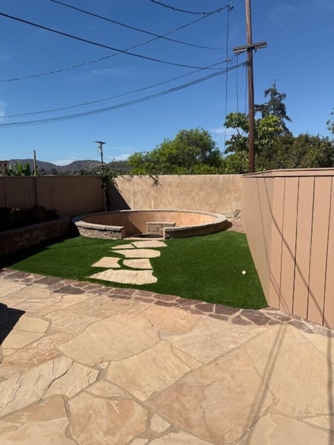 5596 Gala Ave in San Diego, CA - Building Photo - Building Photo