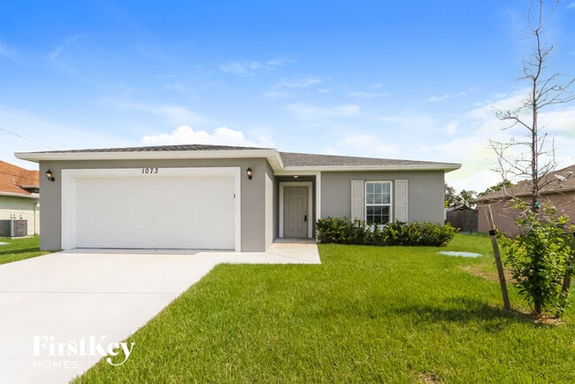 property at 1073 SW Bianca Ave