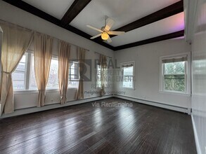 2 Sea View Ave in Nahant, MA - Building Photo - Building Photo