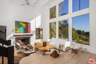 6319 Heather Dr in Los Angeles, CA - Building Photo - Building Photo