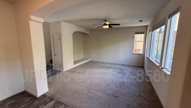 6389 Bentley Ct in Reno, NV - Building Photo - Building Photo