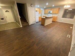 1480 Del Rio in Mountain Home, ID - Foto de edificio - Building Photo