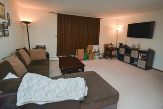 1725 40th St NW-Unit -# 2 in Rochester, MN - Building Photo - Building Photo