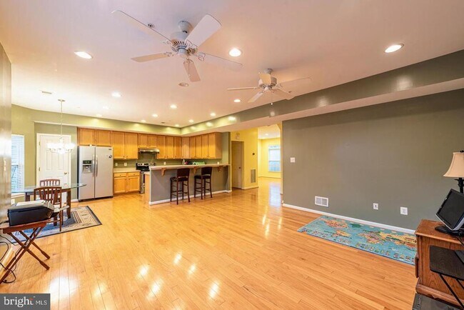 property at 44159 Azalea Ct