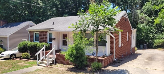 property at 1112 S Benbow Rd