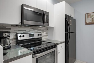 4302 Martinique Cir, Unit E2 in Coconut Creek, FL - Building Photo - Building Photo