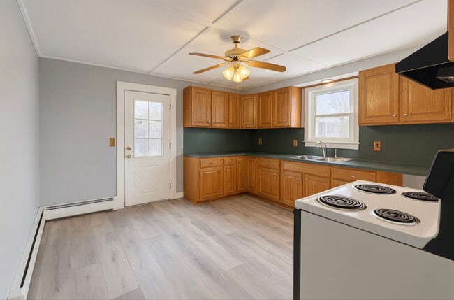 194 Water St in Waterville, ME - Building Photo - Building Photo