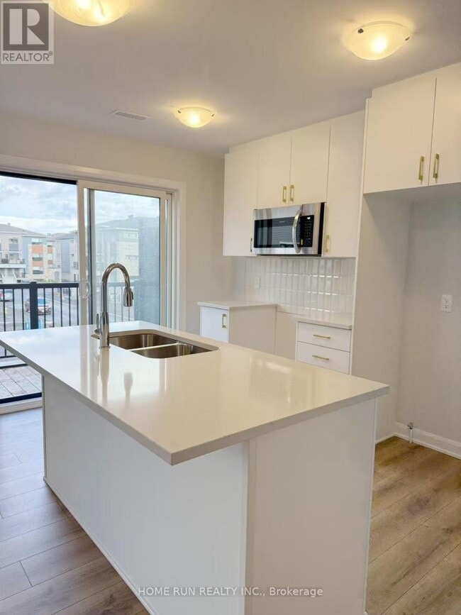 1021 Creekway Private in Ottawa, ON - Building Photo - Building Photo